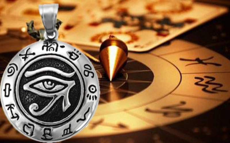  Bùa hộ mệnh Horus Amulet chính hãng mang nhiều ý nghĩa tâm linh quan trọng. 